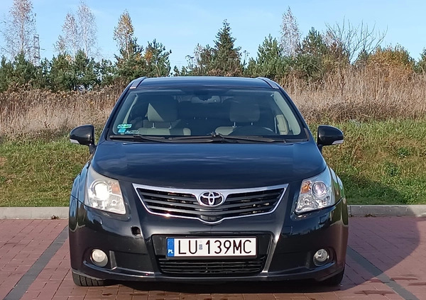 Toyota Avensis cena 18500 przebieg: 312000, rok produkcji 2009 z Warszawa małe 277